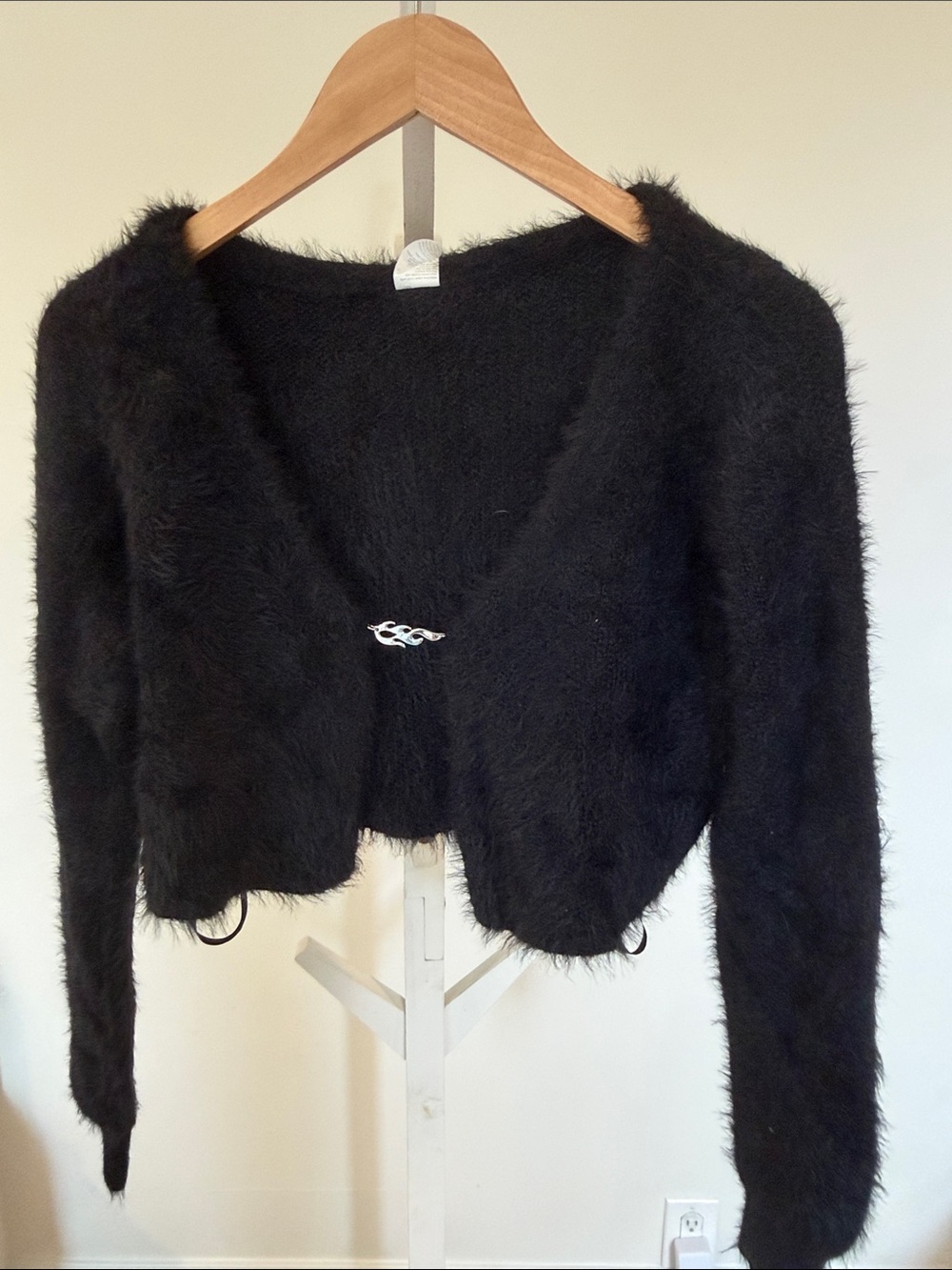 Fabletics Black Fuzzy V-Neck Cropped Women's Sweater